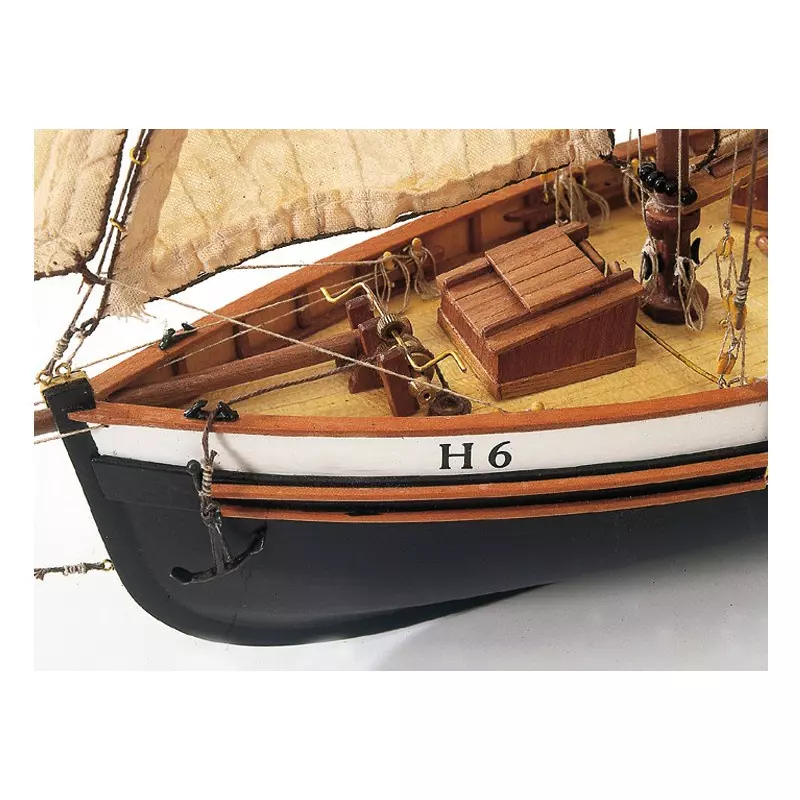 https://www.slotcar-union.com/44989-large_default/artesania-latina-22180-maquette-bateau-en-bois-jolie-brise-cutter-150.webp